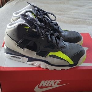 Nike SC Trainers size 6Y